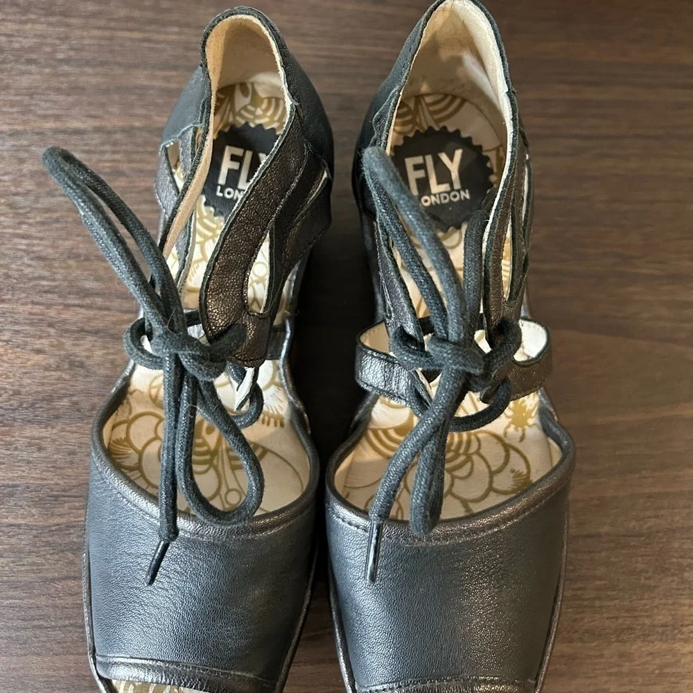 Fly London Yeji Lace Up Wedges, size 37.